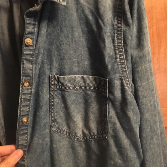 Maurices 2x Button up - Picture 4 of 5